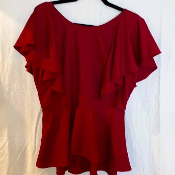 ✨ Red Ruffled Top - Picture 1 of 6